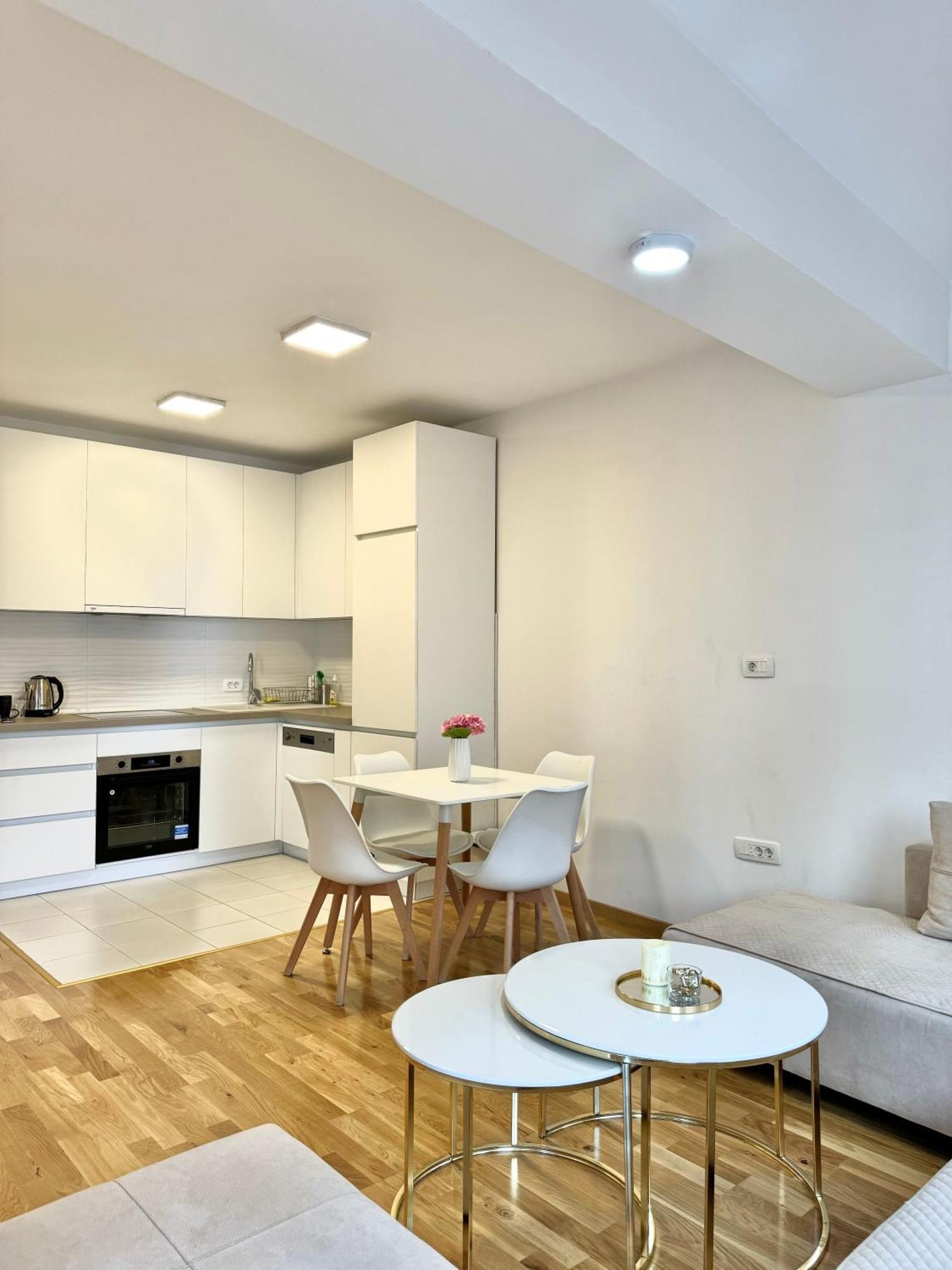 Golden Apartment Skopje Ngoại thất bức ảnh